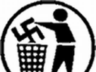 Feketeingesek vs. antifasiszták