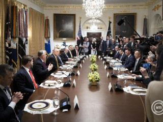 Pénzügyi védőpajzsot kapott Magyarország Amerikától