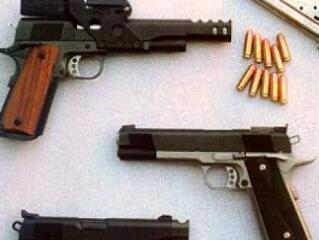 Hogyan tartsunk fegyvert?