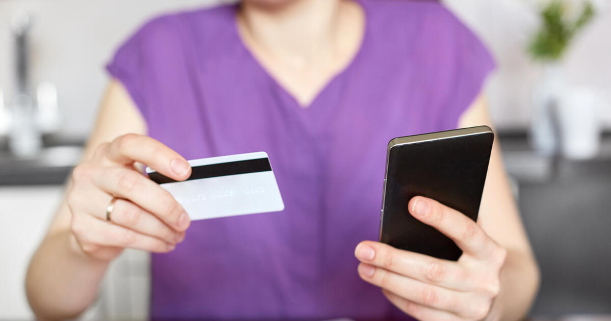 Rég nem látott csúcson a magyar hitelkártya-tartozás