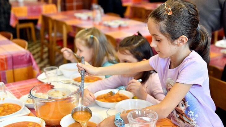 Lesz-e minden gyereknek főtt étel? (MTI-fotó: Illyés Tibor)