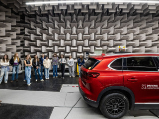 Ellepték a lányok a Bosch-t