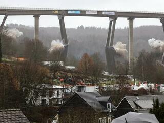 Németországban felrobbantottak egy viaduktot