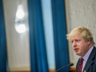 Elkullogott Boris Johnson brit kormányfő