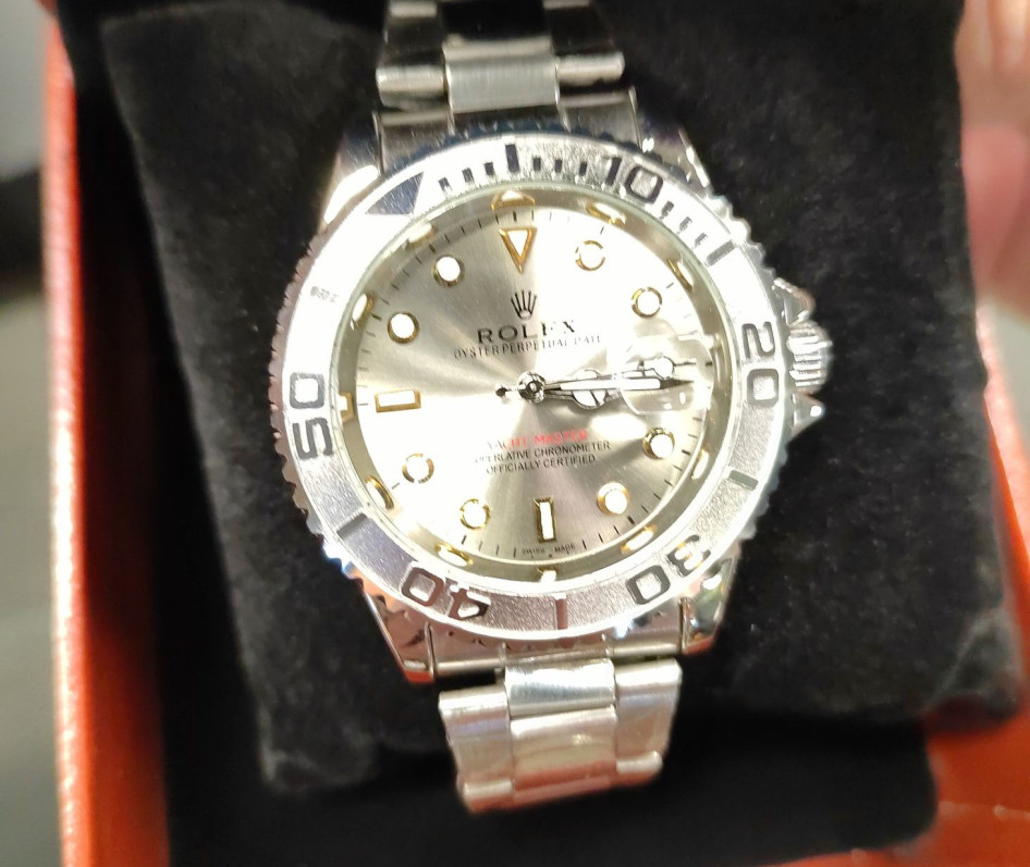 Szeretik hamisítani a Rolexeket, nagyon hasonlítanak az eredetire