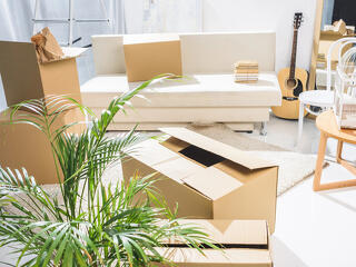 Kifulladt a lakáspiaci lendület, egyre tovább tart az eladás