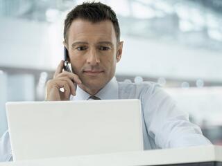 A hagyományos és internetes keresedés ötvözetében látják a sikert