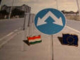 Külgazdaság, a huszonötök stílusában