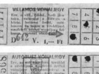 Villamos járna a Balaton parton