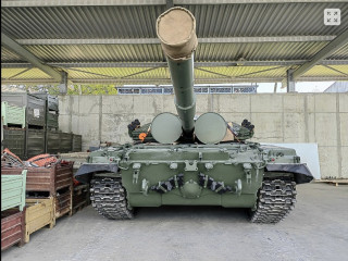 Cseh civilek összedobtak egy tankot Ukrajnának