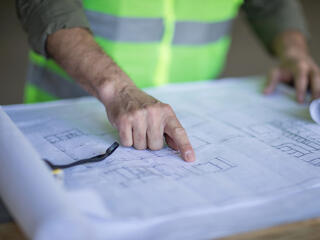 Lakást venne már az alapozásnál? A bankok még nem készültek fel rá