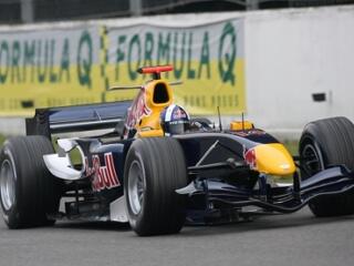 Forma-1 belépőt nyerhet autópálya-matricával