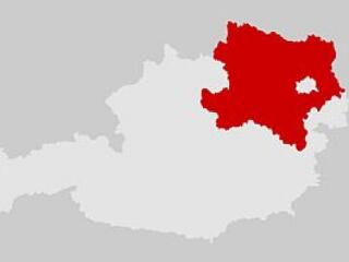 Szegényednek: 200 ezer alá csúszik a jövedelem