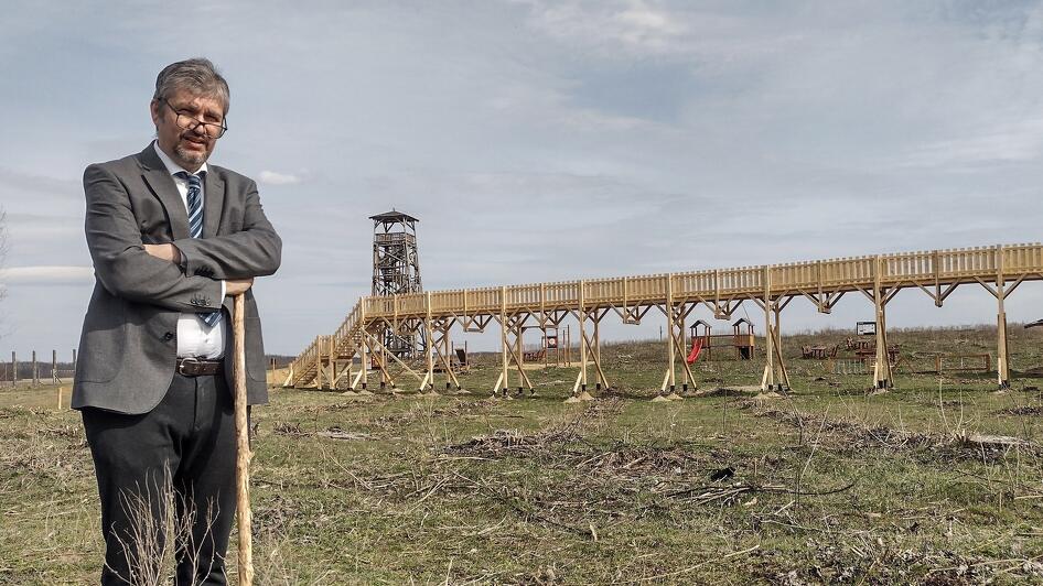 Hadházy Ákos független képviselő tárta nyilvánosság elé az elképesztő történetet