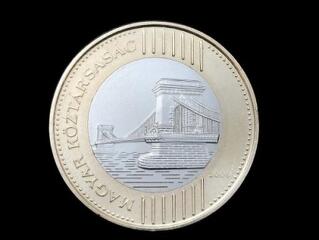 Erősödött reggel a forint