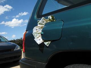 Mennyi illetéket kell fizetni a kocsi után?