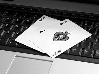 Online szerencsejáték: egyeztetne a kormány a szabályozásról