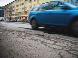 Kátyúba hajtott? Hosszú harc jöhet a kártérítésért