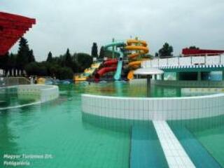 Milliárdos fürdőfejlesztés Szegeden