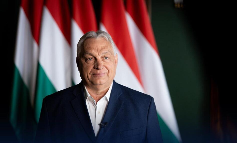 Orbán Viktor egyszerre volt pártelnök és kormányfő, így nem csoda, hogy a kormány bőkezűen támogatta a Fideszt