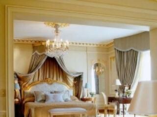 Százmilliós büntetés a luxusszállodáknak