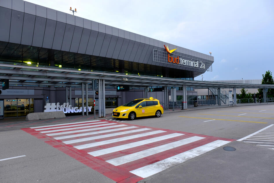 Az extrém időjárás megbénította a repteret