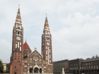 Két szék közé eshet Szeged