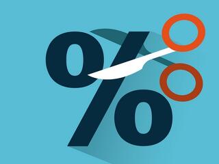 Öt százalékkal csökkenhetnek a járulékok