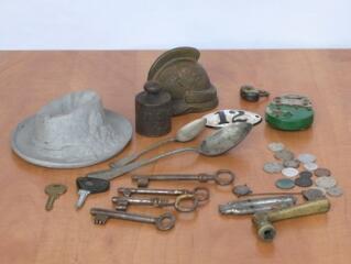 Szennyvíz, gyémántgyűrű, Horthy: mi a közös bennük?