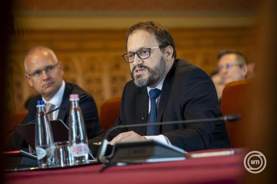 Az új pénzügyminiszter új személyi jövedelemadó rendszert akar