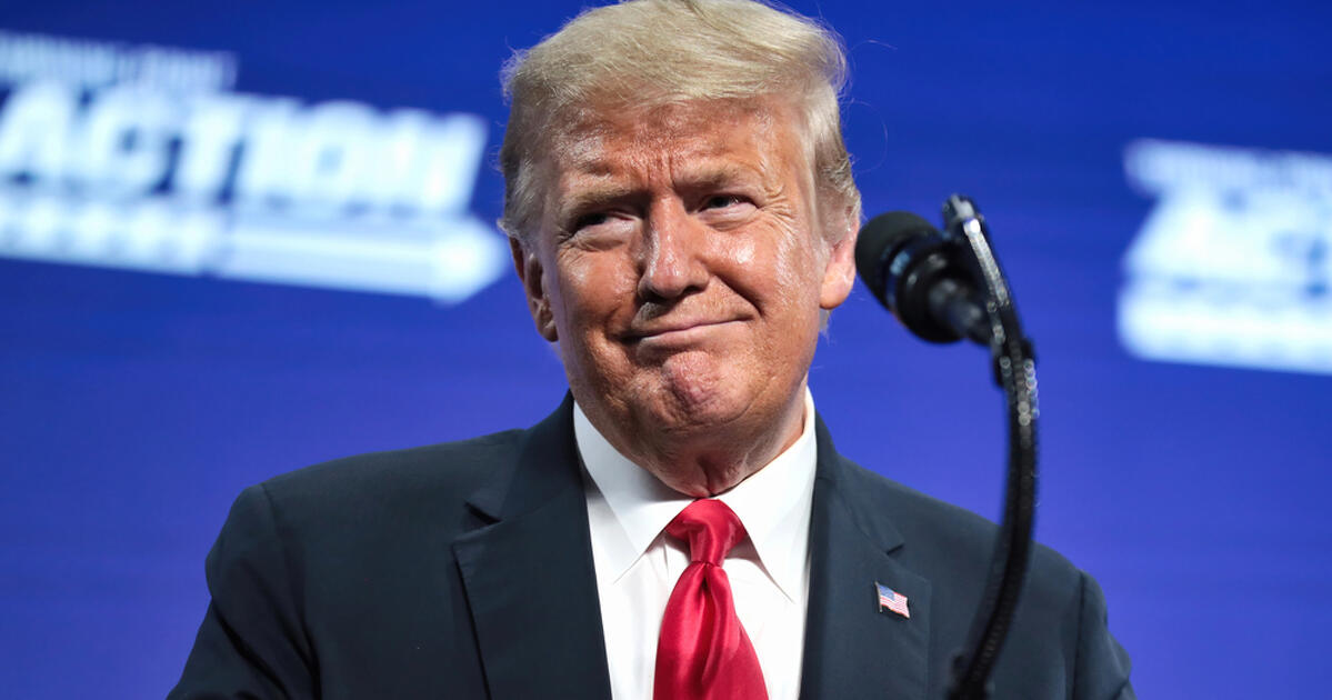 Trump békegalamb ragadózóvá alakult át