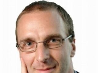 Oszkó Péter Simor nyomában