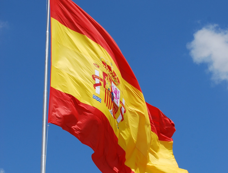 Rapid kormányzati intézkedések a gazdasági sokk enyhítésére Spanyolországban