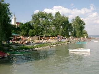 "Fekete" lett a Balaton