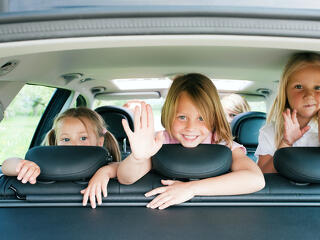 A kormány osztogatáscunamijából az anyák szja-mentessége viszi a pálmát