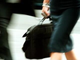 A nők kiszolgáltatottabbak...