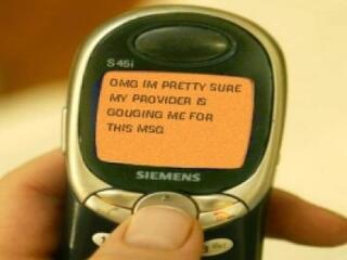 Felére zuhan a roaming sms-ek ára