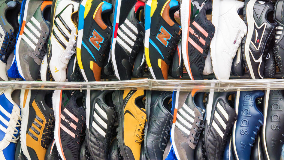 Igazit nem is találtak a pénzügyőrök, csak hamis árukat