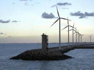 Szélre vált Japán