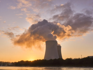 Hatalmas lépésekkel éled az atomipar