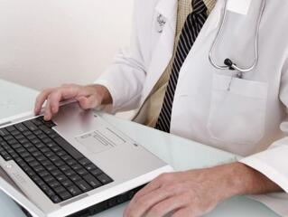 Hiába influenzás, nem megy betegállományba a dolgozó