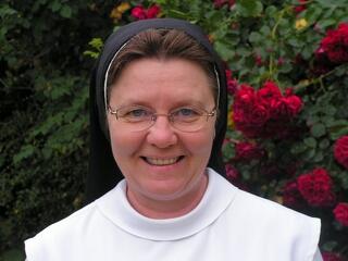 „A legfőbb gazdasági cél az emberek boldogsága”