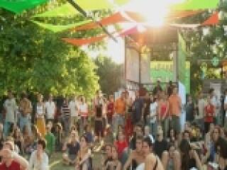 Szigetes árusok reszkessetek!