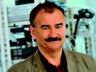 Világszintű szürkeállomány Magyarországon