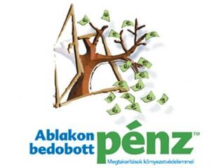 Ablakon bedobott milliókat díjaztak