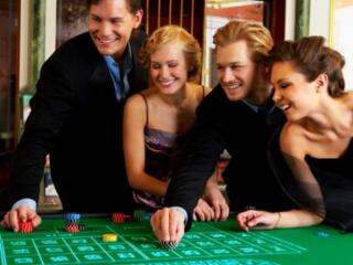 Karnyújtásnyira a magyar Las Vegas