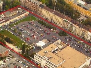 Bontják a Skálát!