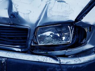 Kötelező: drága váltani, de még drágább maradni