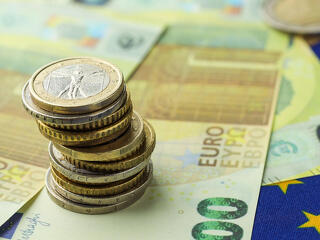 2030-as euró? A számok szerint egyre távolabb kerülünk