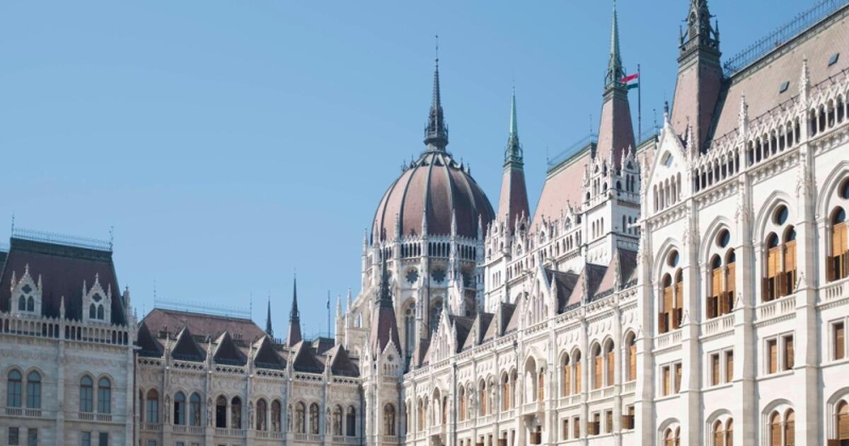 Itthon letolják a nagy pártok a kicsiket